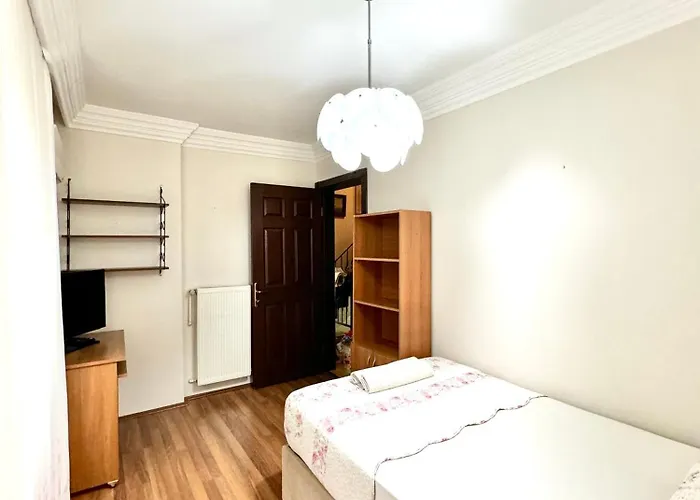 Marmaris'te Oezel Havuzlu Doga Manzarali * Marmaris